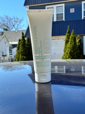 Neocutis Neo-Cleanse Gentle Skin Cleanser - White Tube